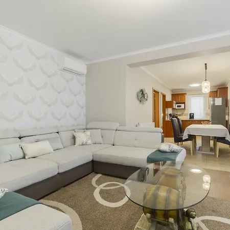 Petka 1 By Interhome Апартаменты *
