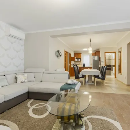 Petka 1 By Interhome *